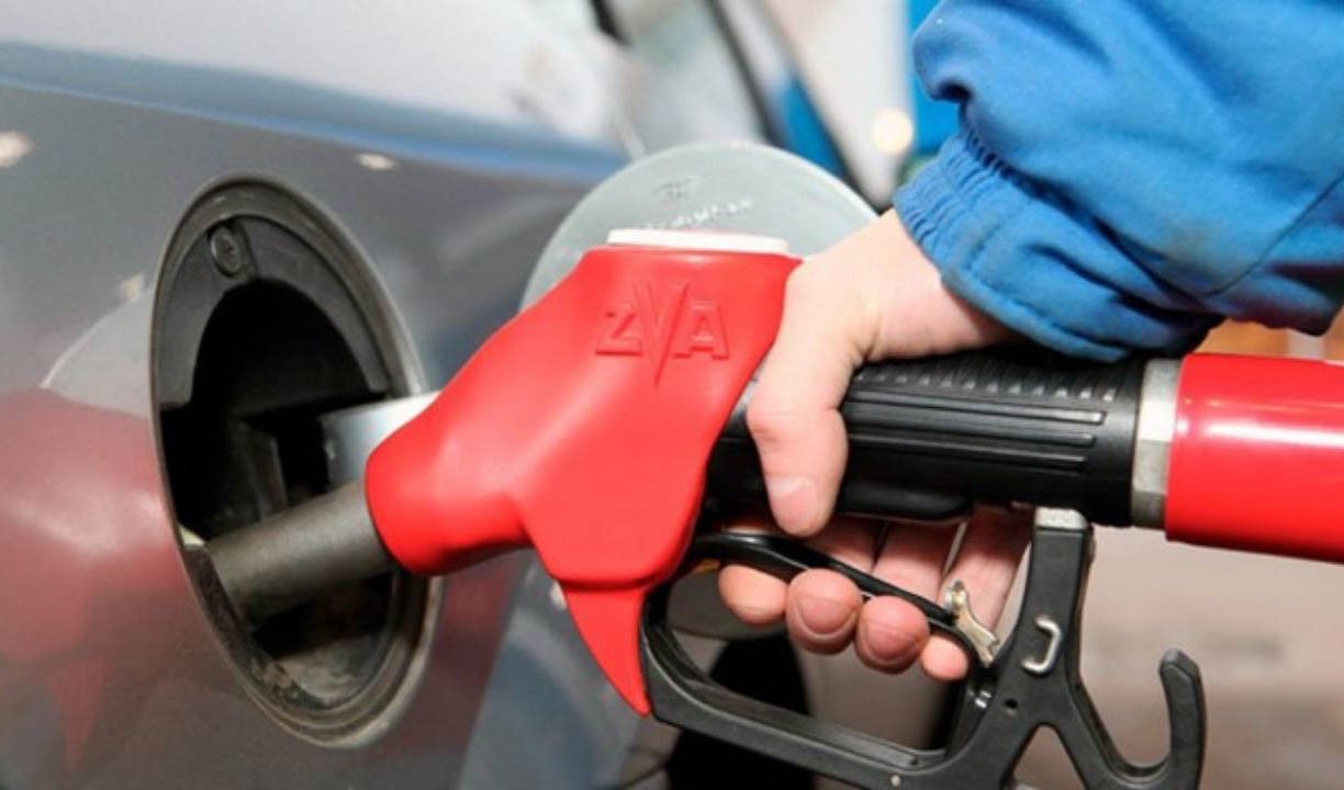 خبر مهم معاون وزیر نفت درباره افزایش قیمت بنزین/ بنزین سه‌نرخی می‌شود؟