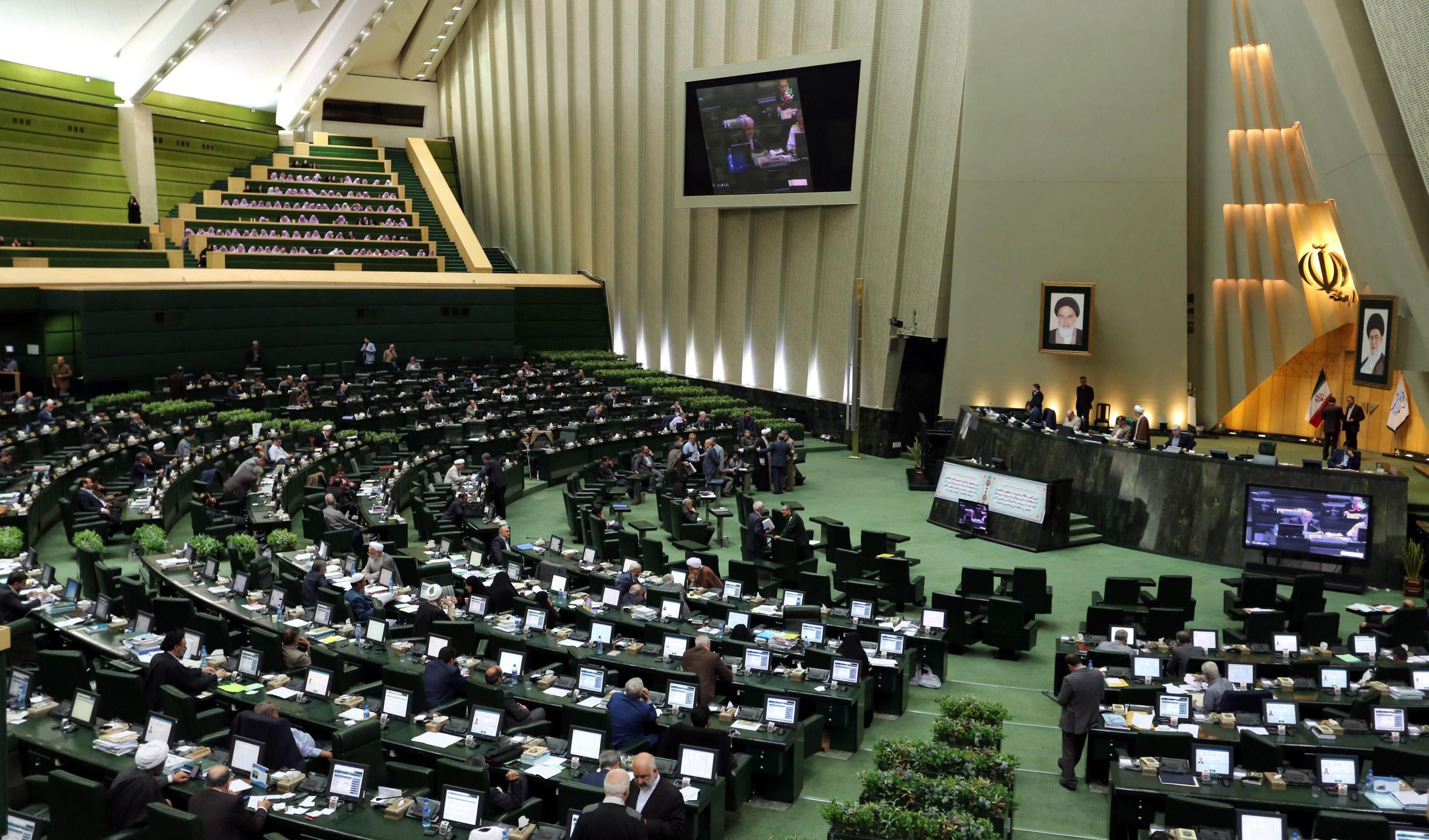 ناظران مجلس در مجمع عمومی بانک مرکزی انتخاب شدند